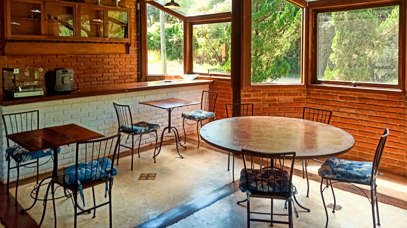 Espaço de coworking com Wi-Fi
