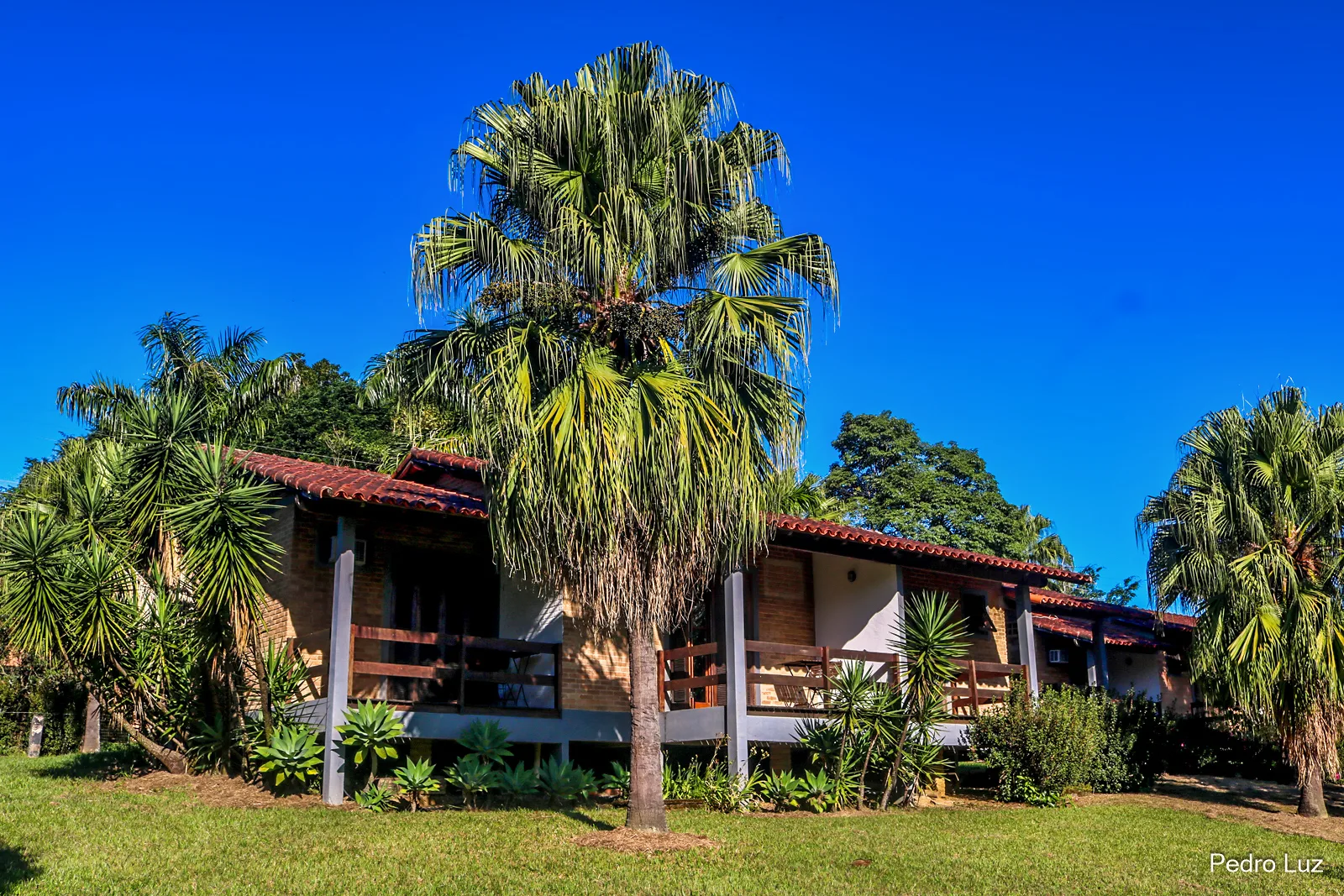 Suíte Dupla vista jardim — pousada em Penedo, RJ pertinho da Pequena Finlândia